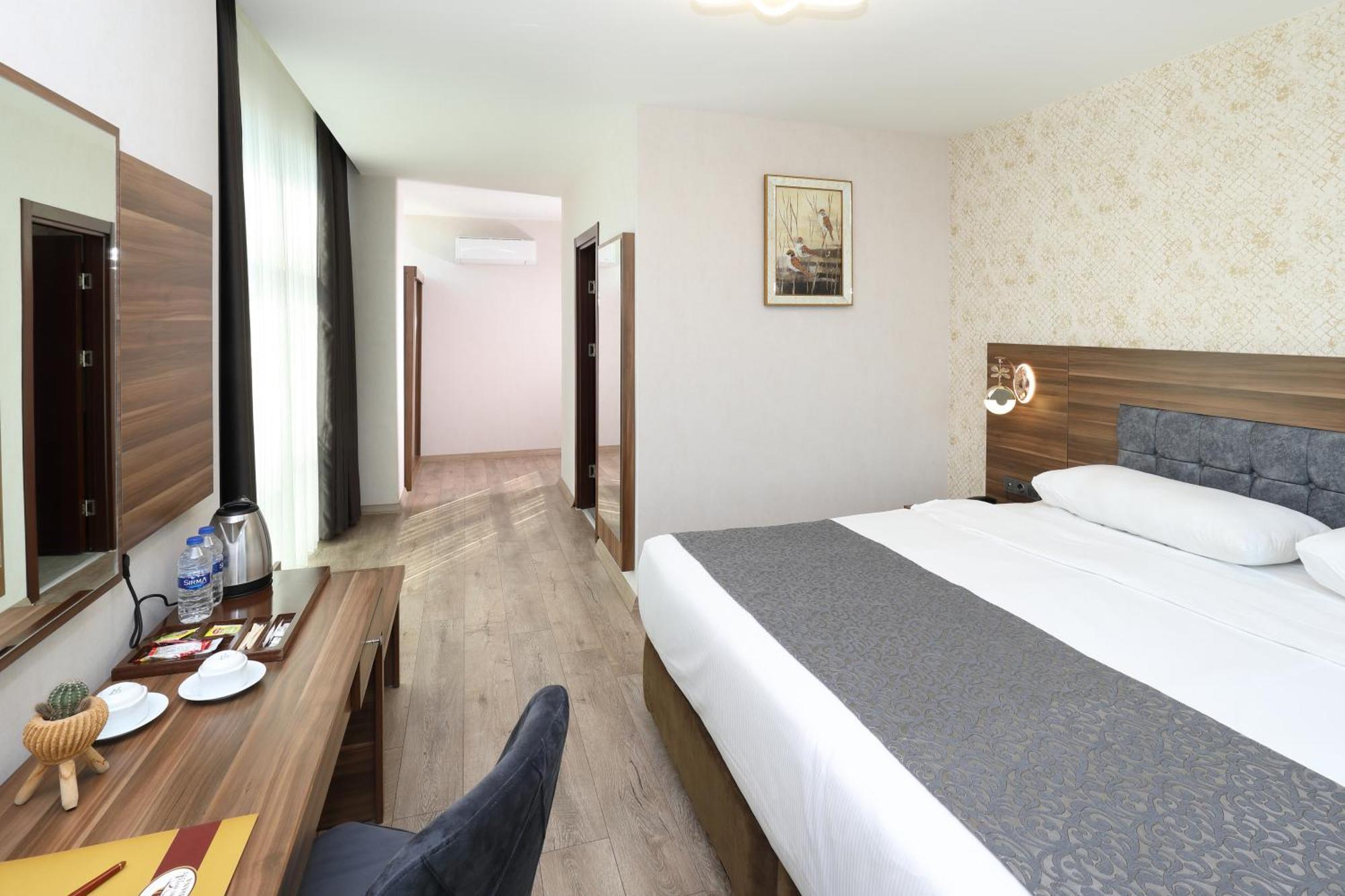 Adana Taskoeprue Hotel Ngoại thất bức ảnh